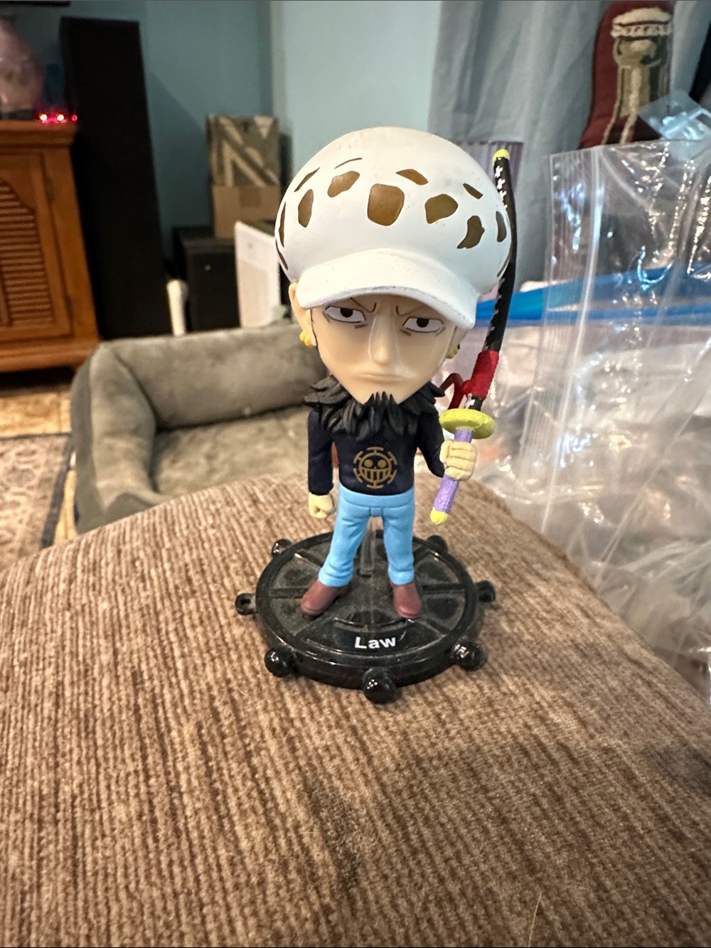 Trafalgar Law Figurine – Blue Pants, White Hat